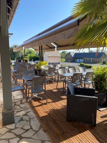 Hotel Restaurant Les Coquelicots, The Originals Relais Saint-Pardoux-l'Ortigier Ngoại thất bức ảnh