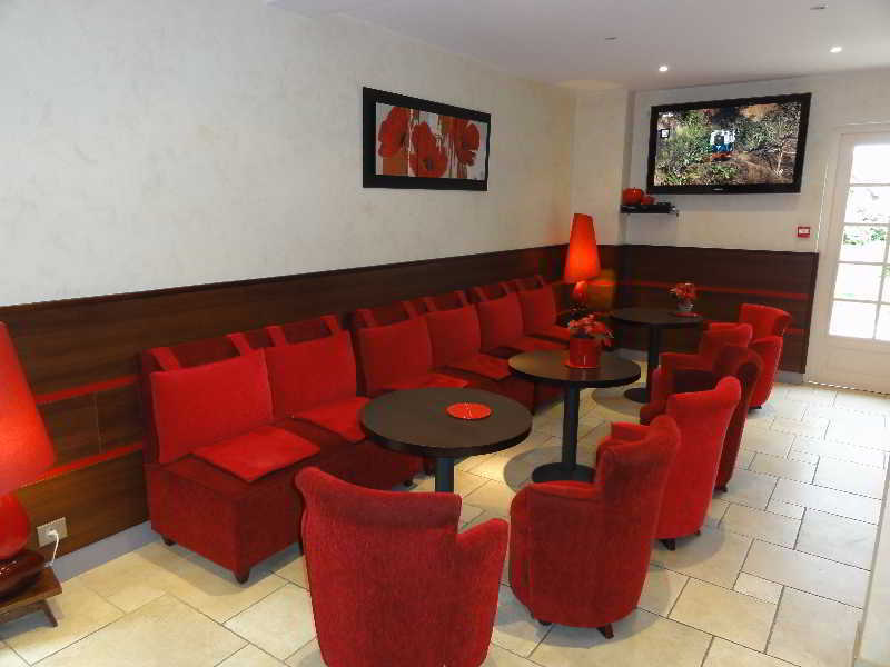 Hotel Restaurant Les Coquelicots, The Originals Relais Saint-Pardoux-l'Ortigier Ngoại thất bức ảnh