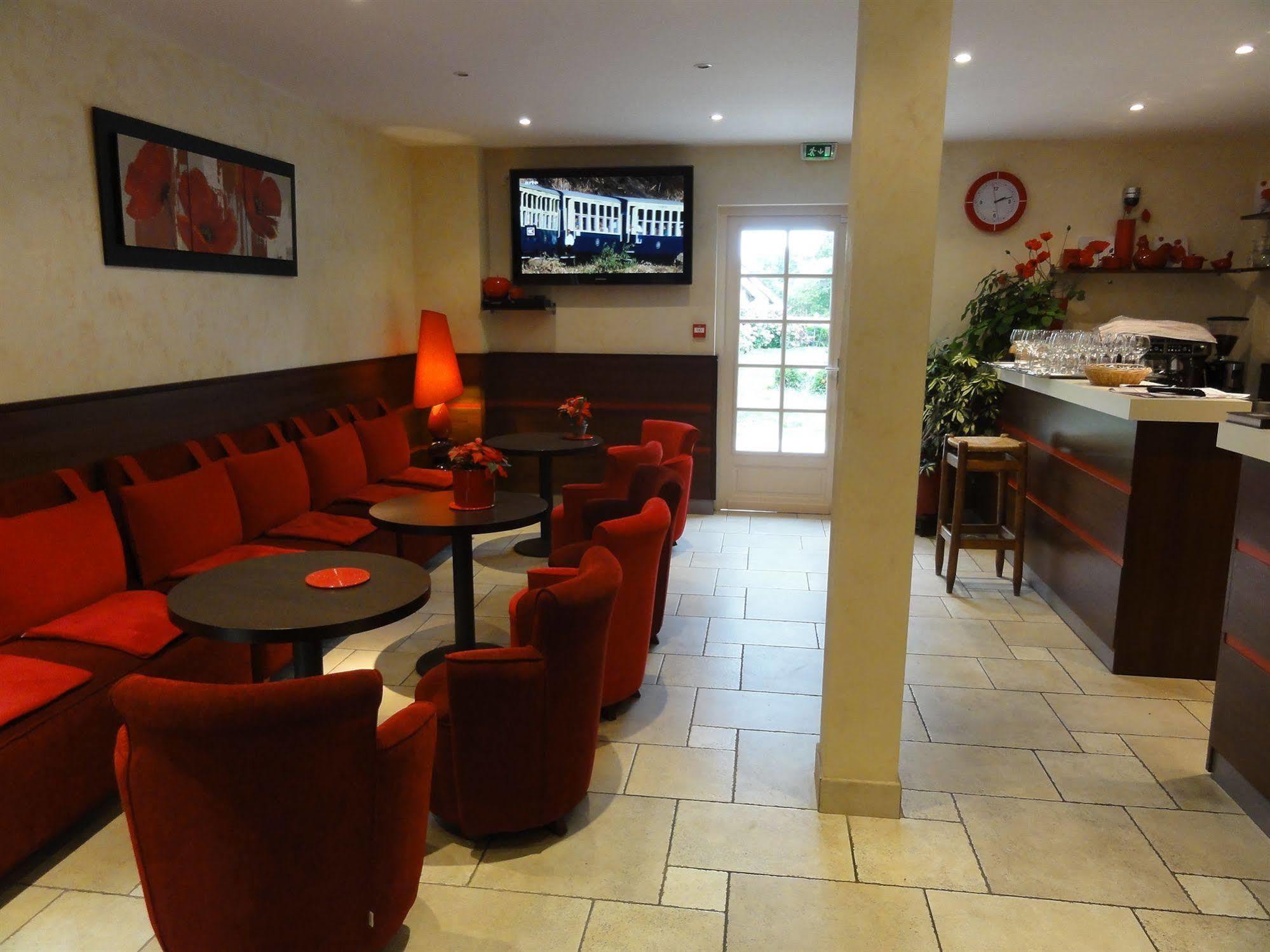 Hotel Restaurant Les Coquelicots, The Originals Relais Saint-Pardoux-l'Ortigier Nhà hàng bức ảnh